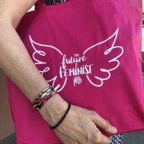 Tasche und Charity-Armband