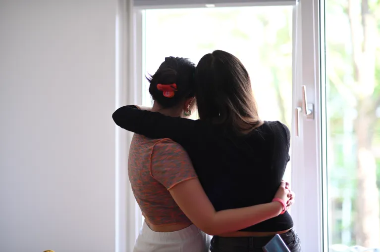 Betroffene Frauen* in einer Schutzwohnung